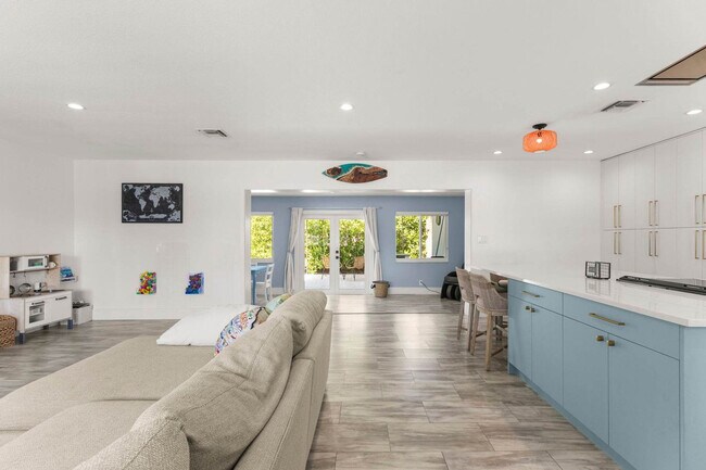 Foto del edificio - 2211 NE 35th Ct