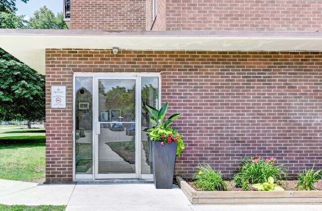 Photo du bâtiment - 26 Willow Road Apartments