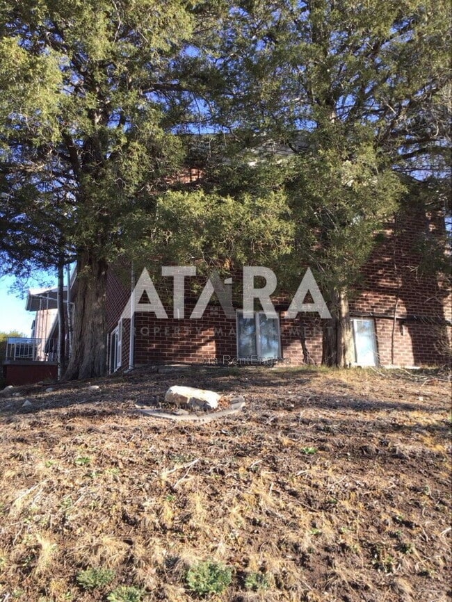 Building Photo - 575 S 1000 E