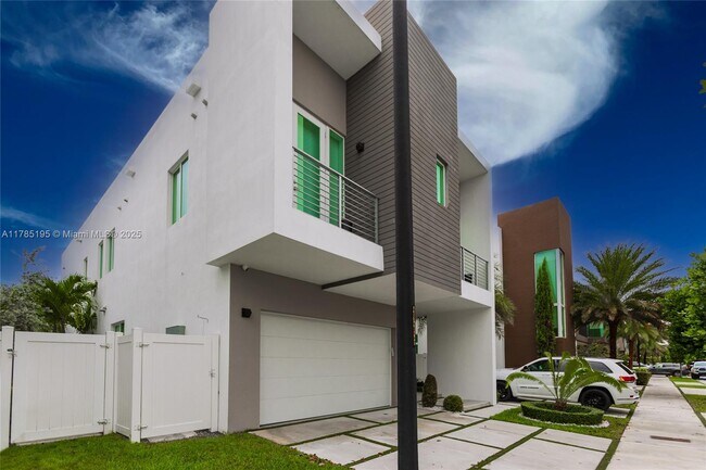 Foto del edificio - 10561 NW 68th Terrace