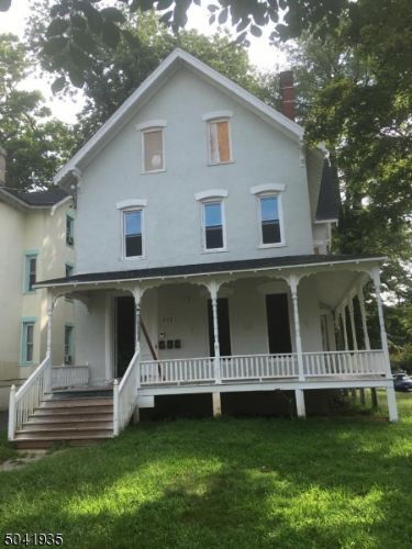 Primary Photo - 200-202 E 9th St