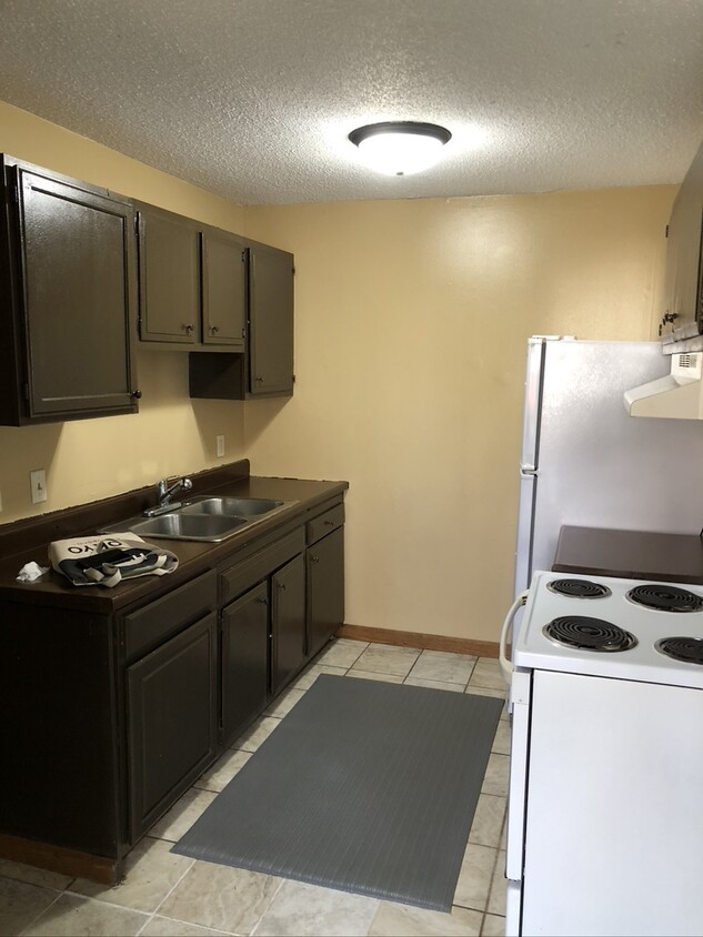 Primary Photo - 2209 Glenridge Ave