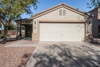 Building Photo - 432 S Sabrina