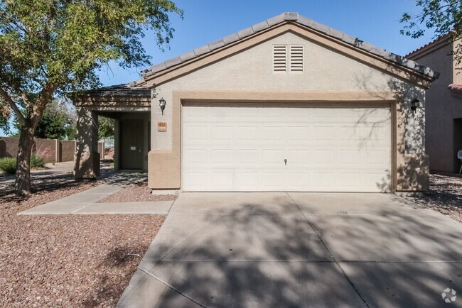 Building Photo - 432 S Sabrina