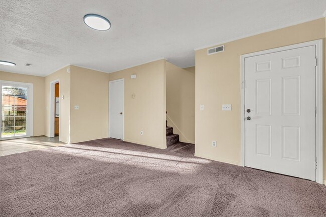 Foto del edificio - 341 Miller Ave