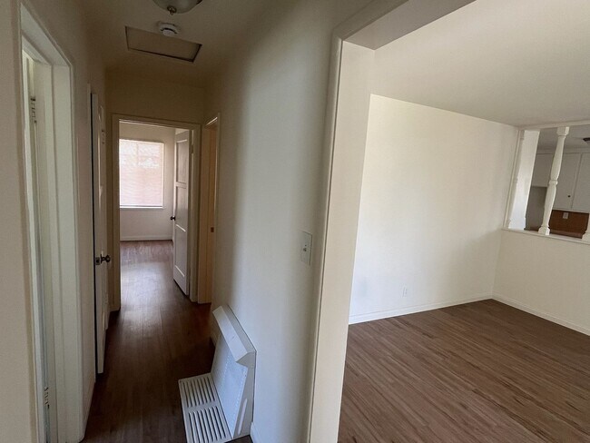Foto del edificio - Three bedroom house in Lakewood ready for ...
