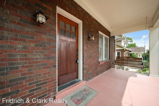 Building Photo - 3 br, 2 bath House - 1710 Gale Lane