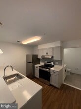 Building Photo - 200 Hamilton Ave