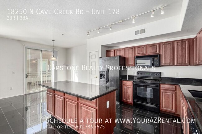 Building Photo - Stunning 2-Bedroom, 2.5-Bath Townhouse in ...