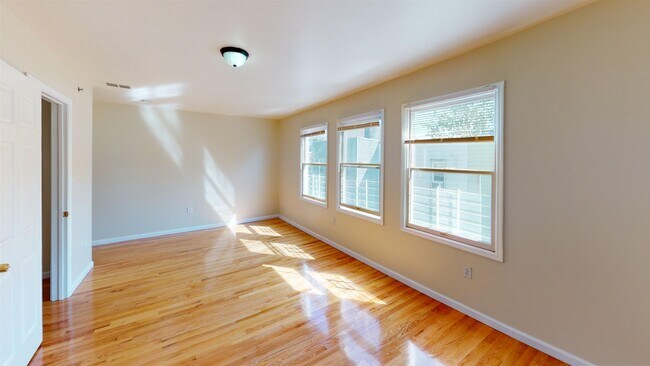Foto del edificio - 57 Washburn St