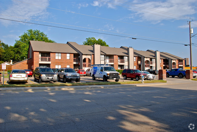 Building Photo - Crescent Apartments