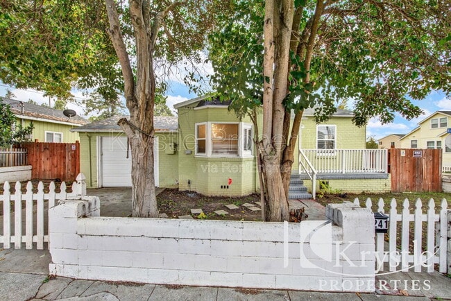 Building Photo - 241 Mayo Ave