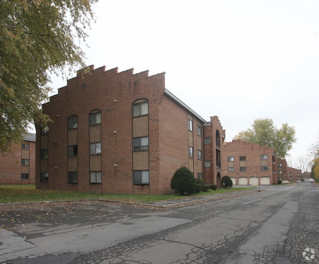 Dutch Village Apartments Rentals Kingston, NY