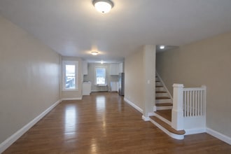 Building Photo - 514 Heine St