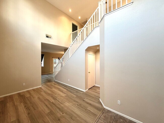 Foto del edificio - Move in special! Move in by 3/1 and get $300 off your first months rent! - Move-In Ready 3 bedroo...