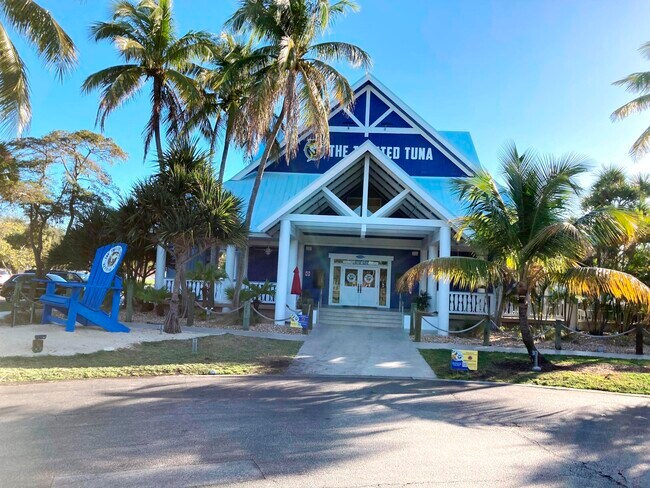 Foto del edificio - 353 US-1