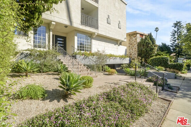 Foto del edificio - 837 Lincoln Blvd