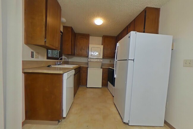 Foto del edificio - 2 Bedroom 4-Plex ~ South Corvallis ~ Small...