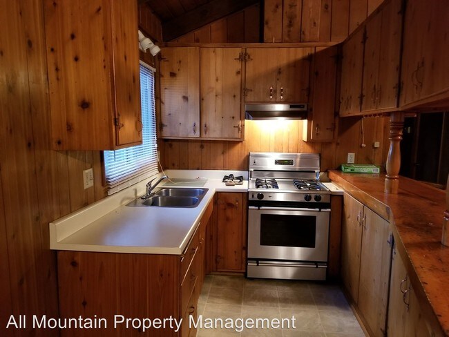 Building Photo - 2 br, 1 bath House - 39093 North Bay Drive