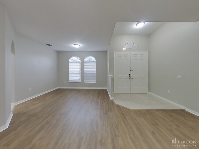 Building Photo - 36831 Queen Bee Lane Grand Island FL