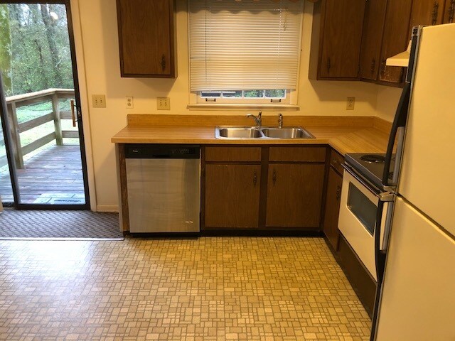Foto del edificio - 1527 Graybar Ln