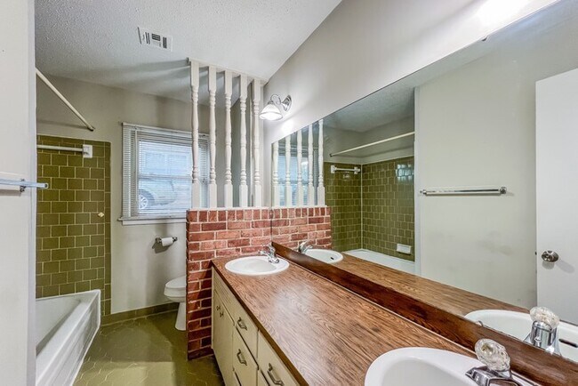 Foto del edificio - Charming 4 Bedroom in Montgomery
