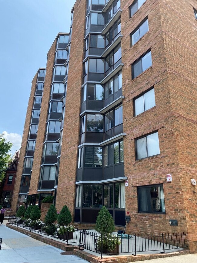 Building Photo - 1718 P St NW
