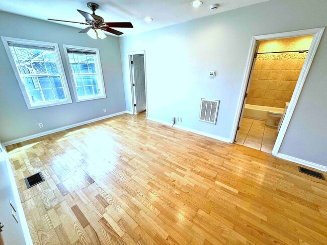 Building Photo - 1011 Maynor St