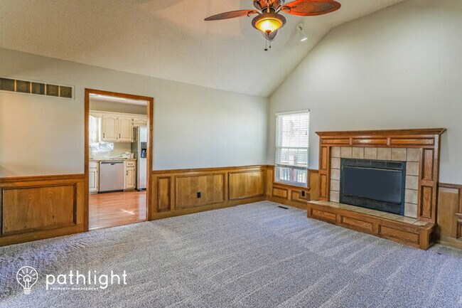 Foto del edificio - 1224 Ne Country Lane, Lee'S Summit, MO, 64086