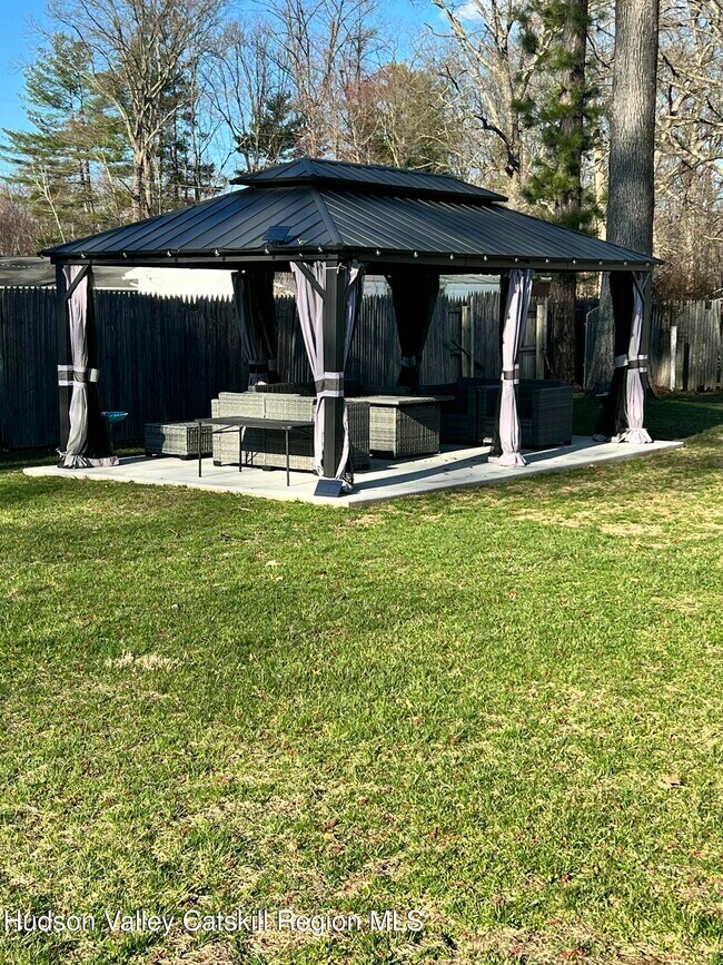 Foto del edificio - 33 Mary Ave