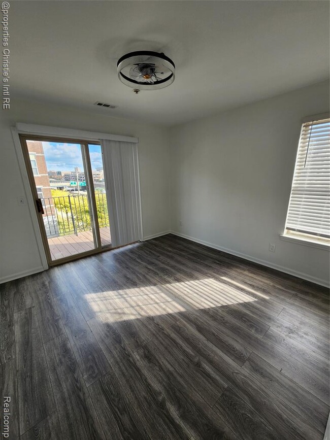 Building Photo - 2442 Woodward Ave