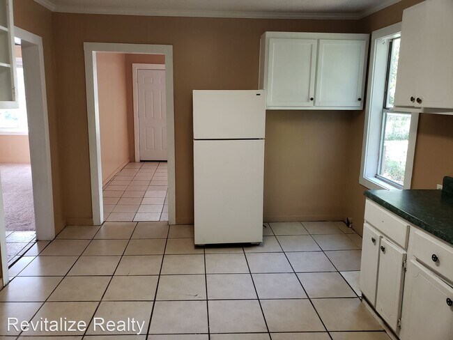 Building Photo - 3 br, 1 bath House - 757 Opp Ave
