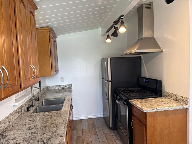 Foto del edificio - 2875 Euclid Ave