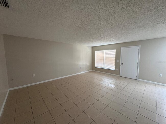 Building Photo - 4519 Highland Ln