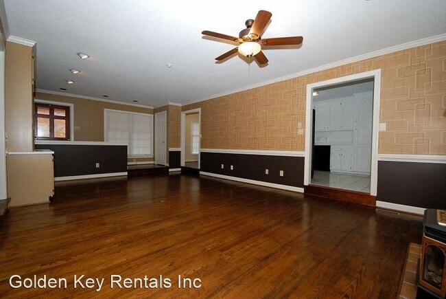 Building Photo - 3 br, 2 bath House - 220 Glenwood Trail *AHS*