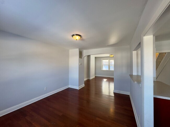 Building Photo - Charming 3 Bedroom/1.5 Bathroom Townhome in Lakeside/Ednor Gardens, MD!