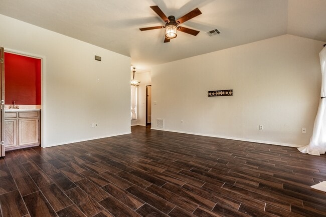 Building Photo - 1119 Polk St