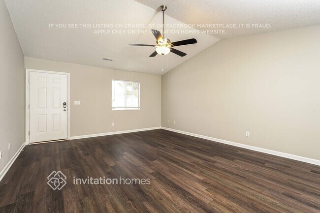 Foto del edificio - 2683 Stratford Lake Ct