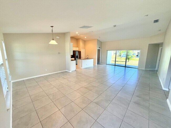 Photo - 4 Bed, 2 Bath Available Now in NW Cape Coral House