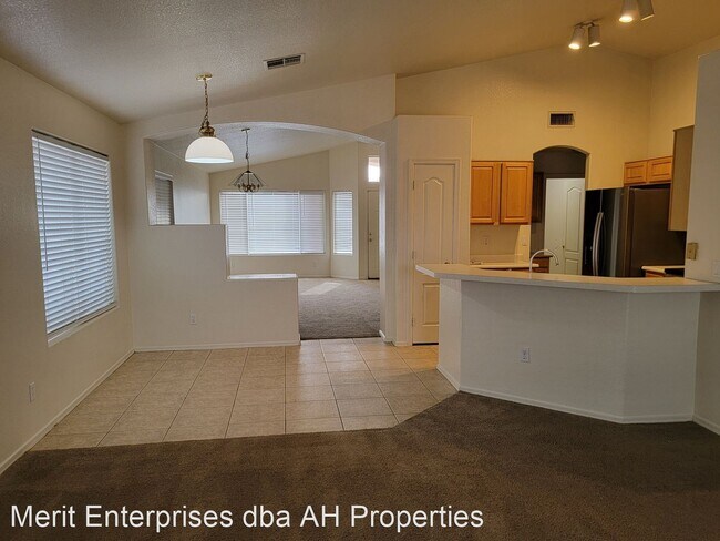 Foto del edificio - 4 br, 2 bath House - 8606 W SHAW BUTTE