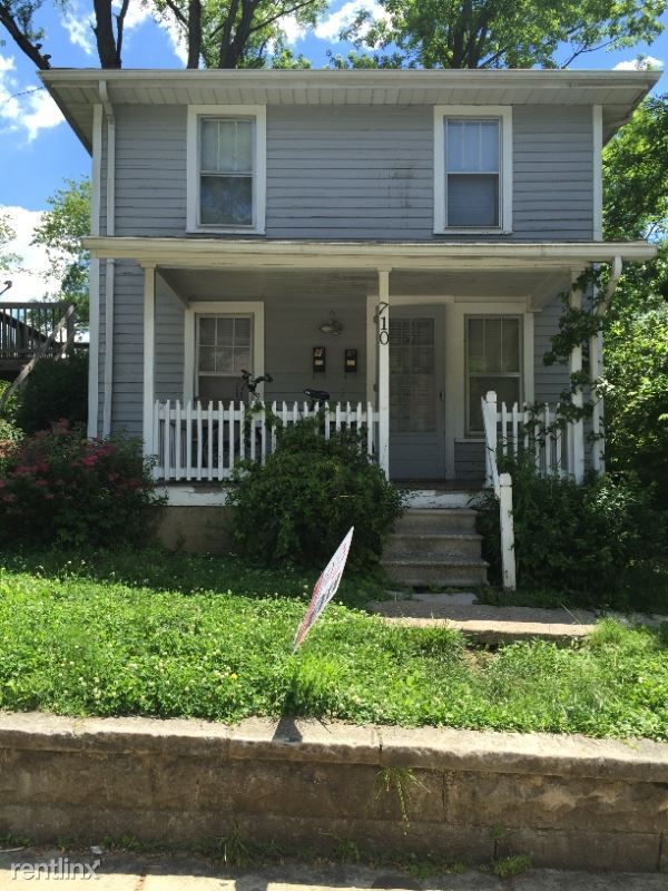 Primary Photo - 2 br, 1 bath Townhome - 710 N Lincoln St