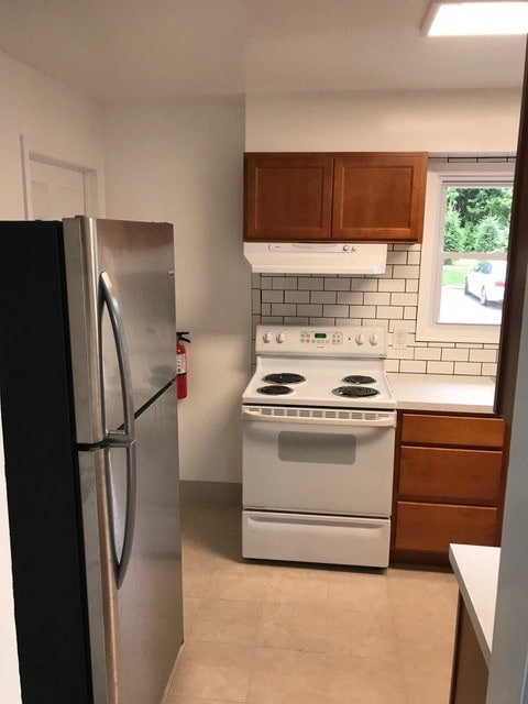 Foto del edificio - 1321 N Atherton St