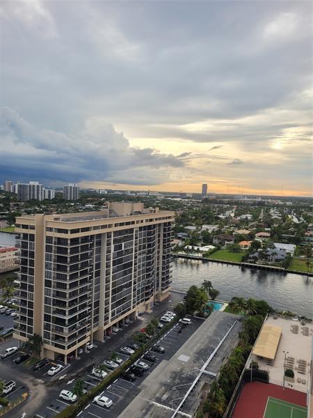 Building Photo - 1985 S Ocean Dr