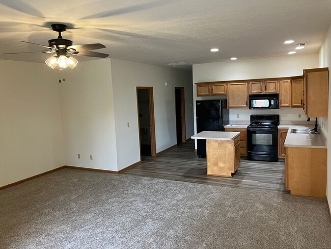 Building Photo - Modern & Spacious 2-Bedroom Ranch Condo – ...