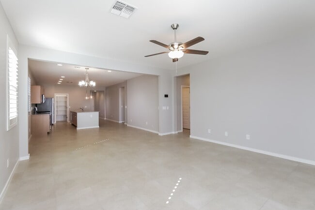 Foto del edificio - 36083 N Urika Dr