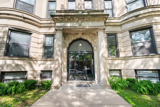 Foto del edificio - 4129 S Michigan Ave