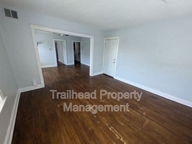 Foto del edificio - 4006 Warwick Blvd