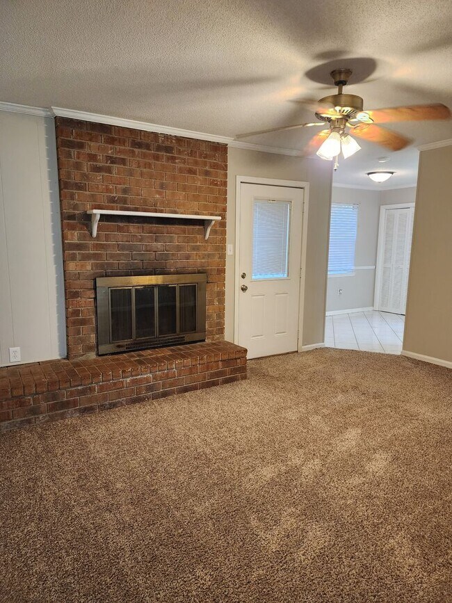 Foto del edificio - **Available in February " Charming 3 Bedroom 2 Bath Home in Georgetown!