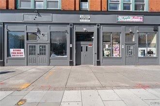 Building Photo - 319 N Salina St