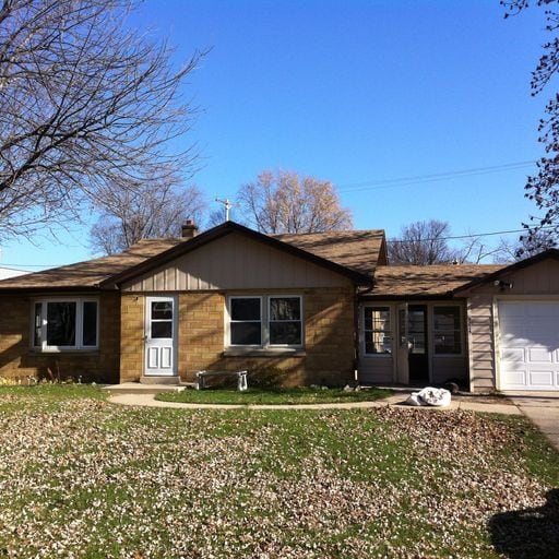 2224 N 104th St, Wauwatosa, WI 53226 House Rental in Wauwatosa, WI